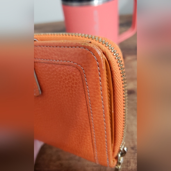 MCM Orange Short Wallet - Picture 6 of 14